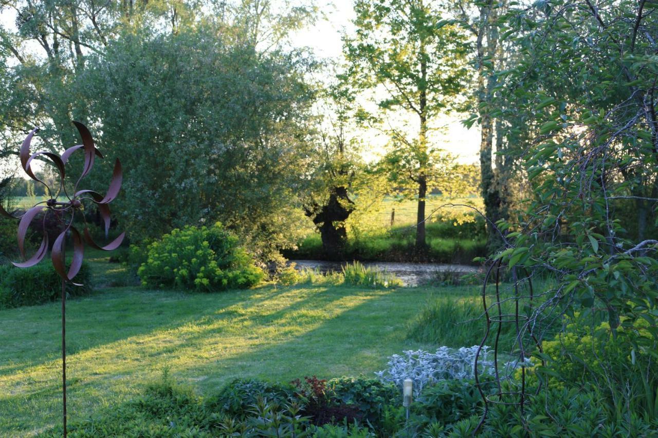 Bed and Breakfast Le Bourgis La Chapelle-Montligeon Exterior foto
